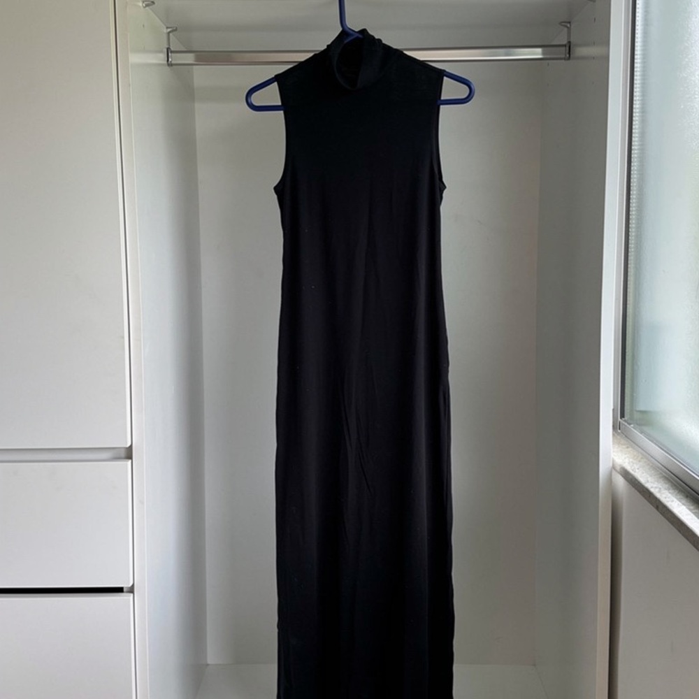 Elegant Black Maxi Dress